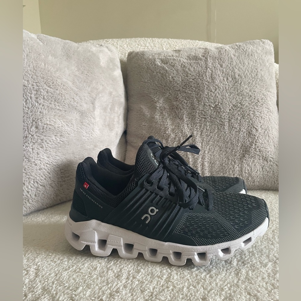 On running cloudswift shoes